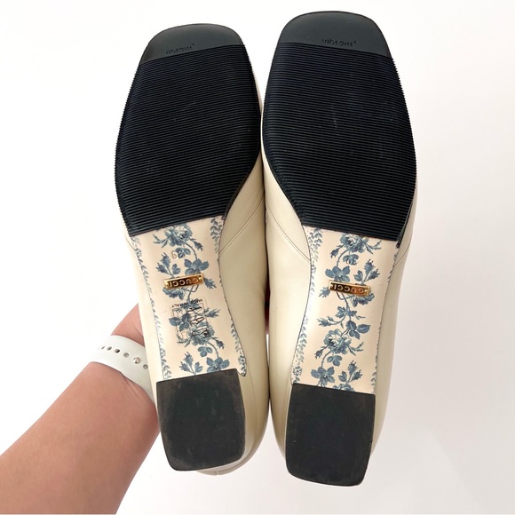 GUCCI | Victoire GG Buckle Vintage White Loafer Heel Pumps Size US 9 EU 39 - Picture 15 of 16